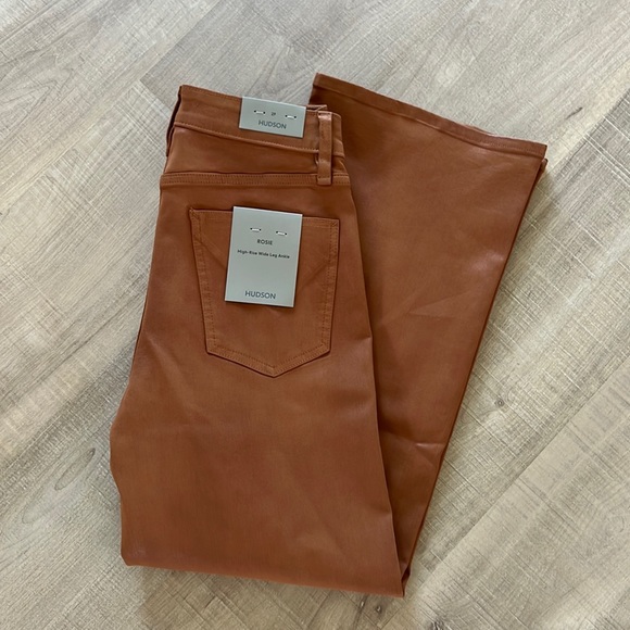 Rosie High-Rise Wide Leg Ankle Jean - Picture 1 of 6